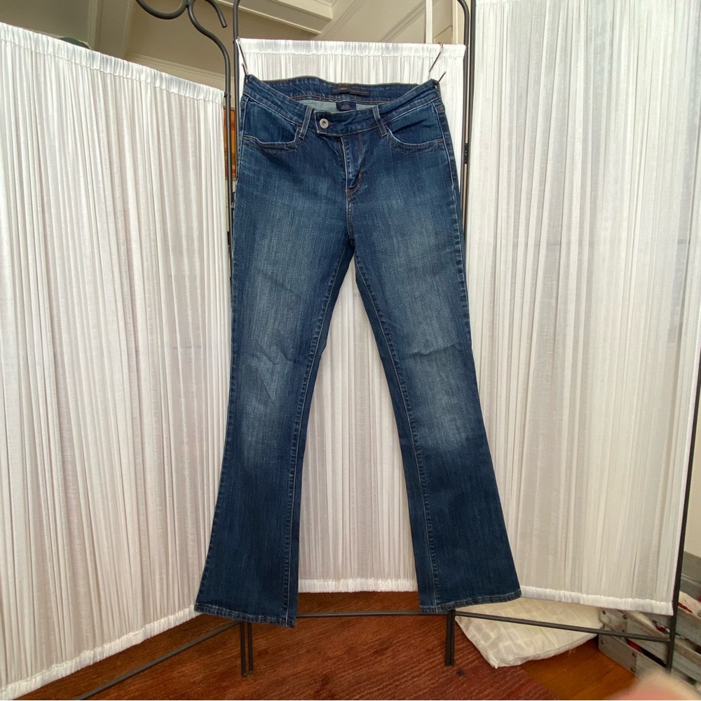 Levi's Midrise Bootcut Jeans